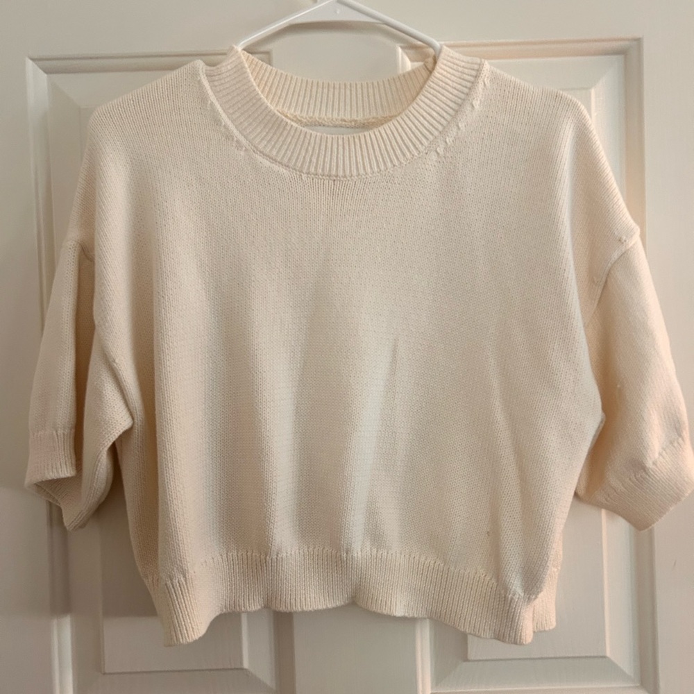 Banana Republic Cream Short Sleeve Knit Sweater
